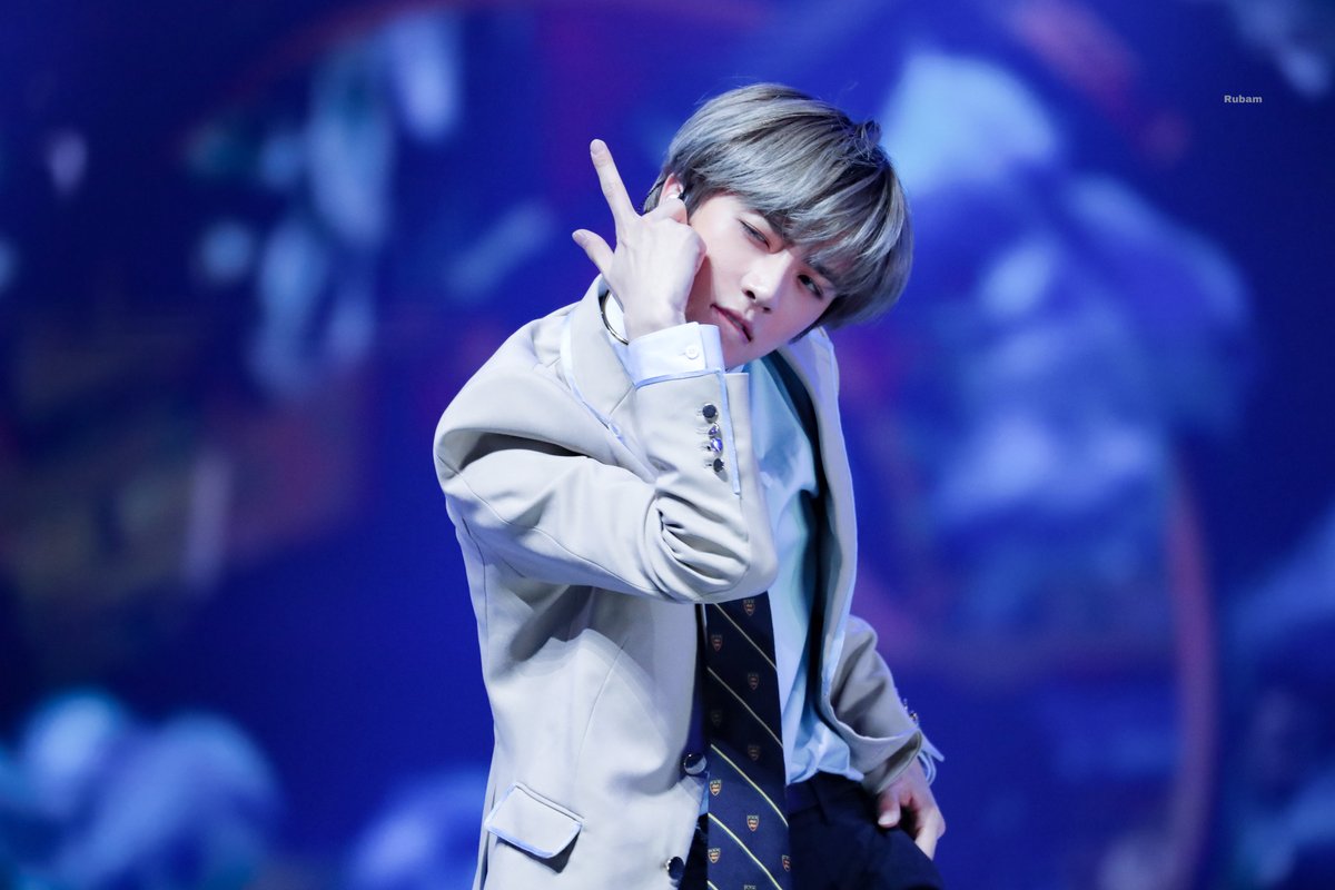 313Rubamm's tweet photo. [HQ] 191116 V heartbeat Bear face
9와 4분의 3 승강장에서 너를 기다려  
@TXT_members 
#범규 #BEOMGYU #TXT #TOMORROW_X_TOGETHER 
#투모로우바이투게더 https://t.co/wYdlj5MkOb
