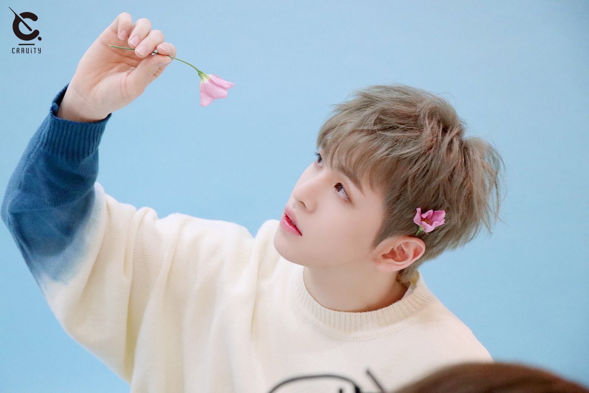 sellen_alert's tweet photo. [#CHAL_KAK]
HAPPY LUVITY DAY🎂💝
2021 SEASON’S GREETINGS
CAFE∙CRAVITY 촬영 현장 비하인드📸

#SERIM #ALLEN #세림 #앨런 #SELLEN #ริมแอล 
#CRAVITY #크래비티
#LUVITY #러비티
#CAFECRAVITY
#CHALKAK https://t.co/1HvZJm3aFE