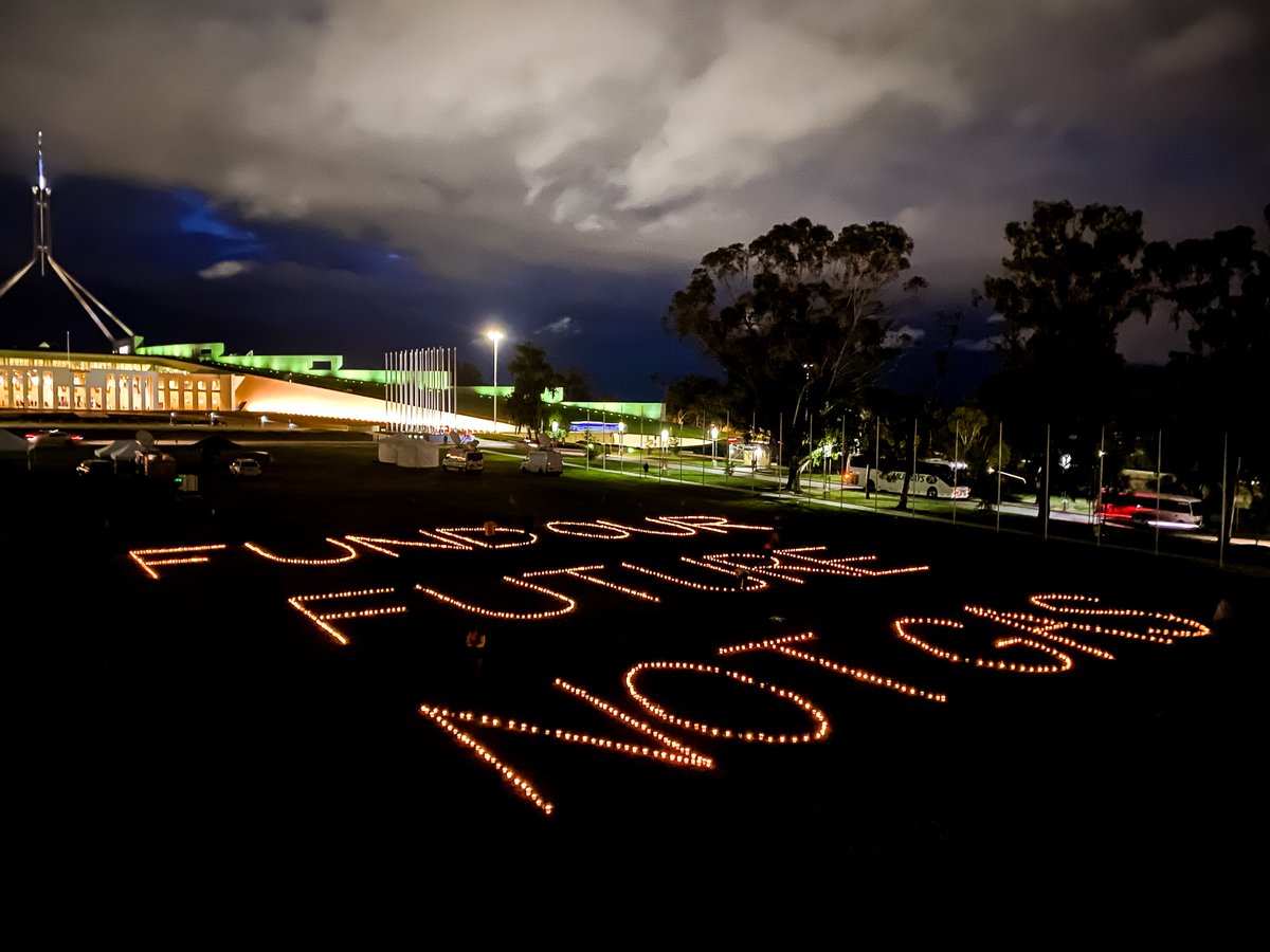 Young people will be paying the bill of this Federal Budget for decades, whilst simultaneously living through the worsening impacts of climate change. We're on Parliament lawn calling on the Government to #FundOurFutureNotGas! #Budget2021