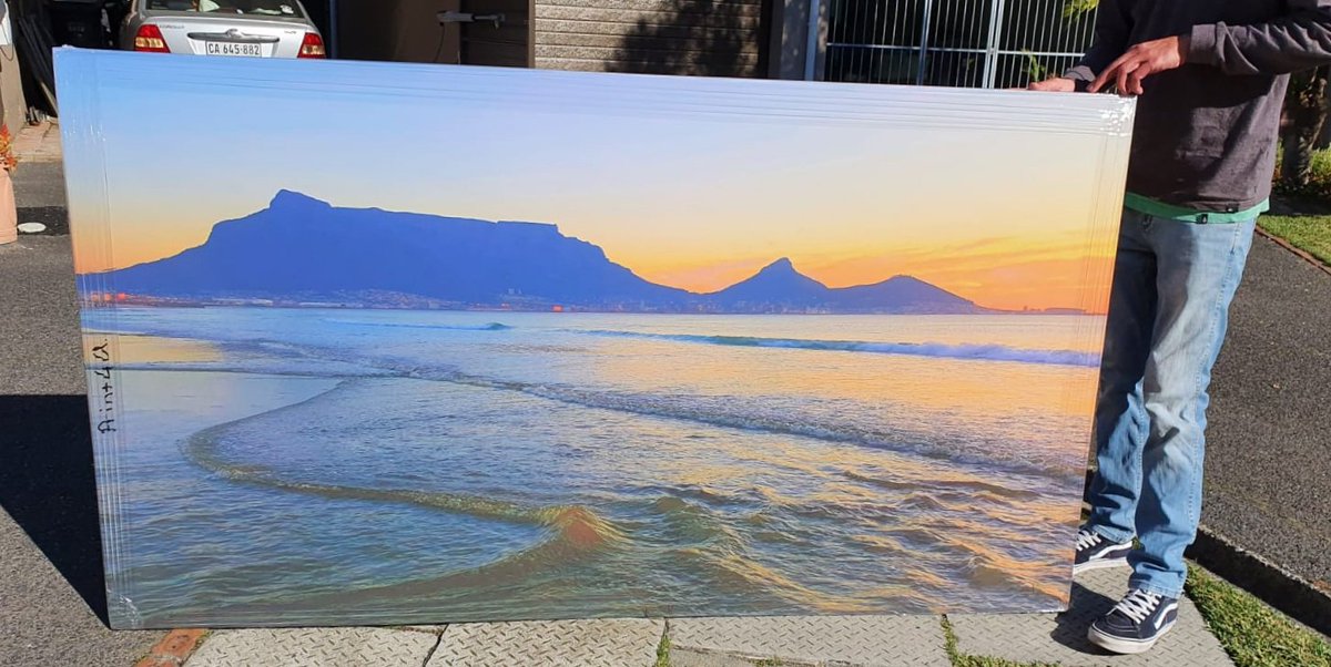 My photo canvases for clients coming to life... I love bringing the big outdoors indoors especially when it brings life to a boring boardroom wall 💞
#photography #canvas #prints