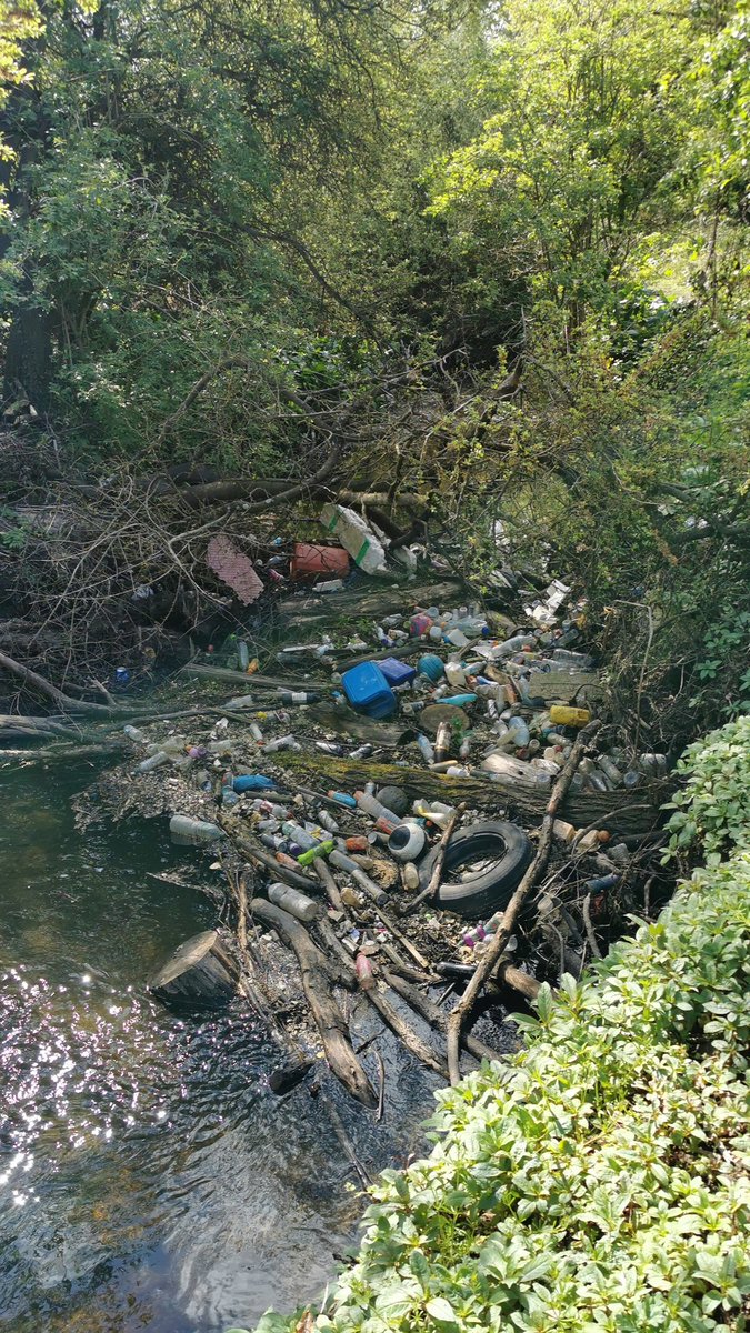 CorbZ91's tweet photo. @lbbdcouncil when is this rubbish going to be cleared? Was going to do it myself but you made it clean I can (I can see why the water is only a foot deep) #savetheplanet #pollution https://t.co/LAvbOwo85k