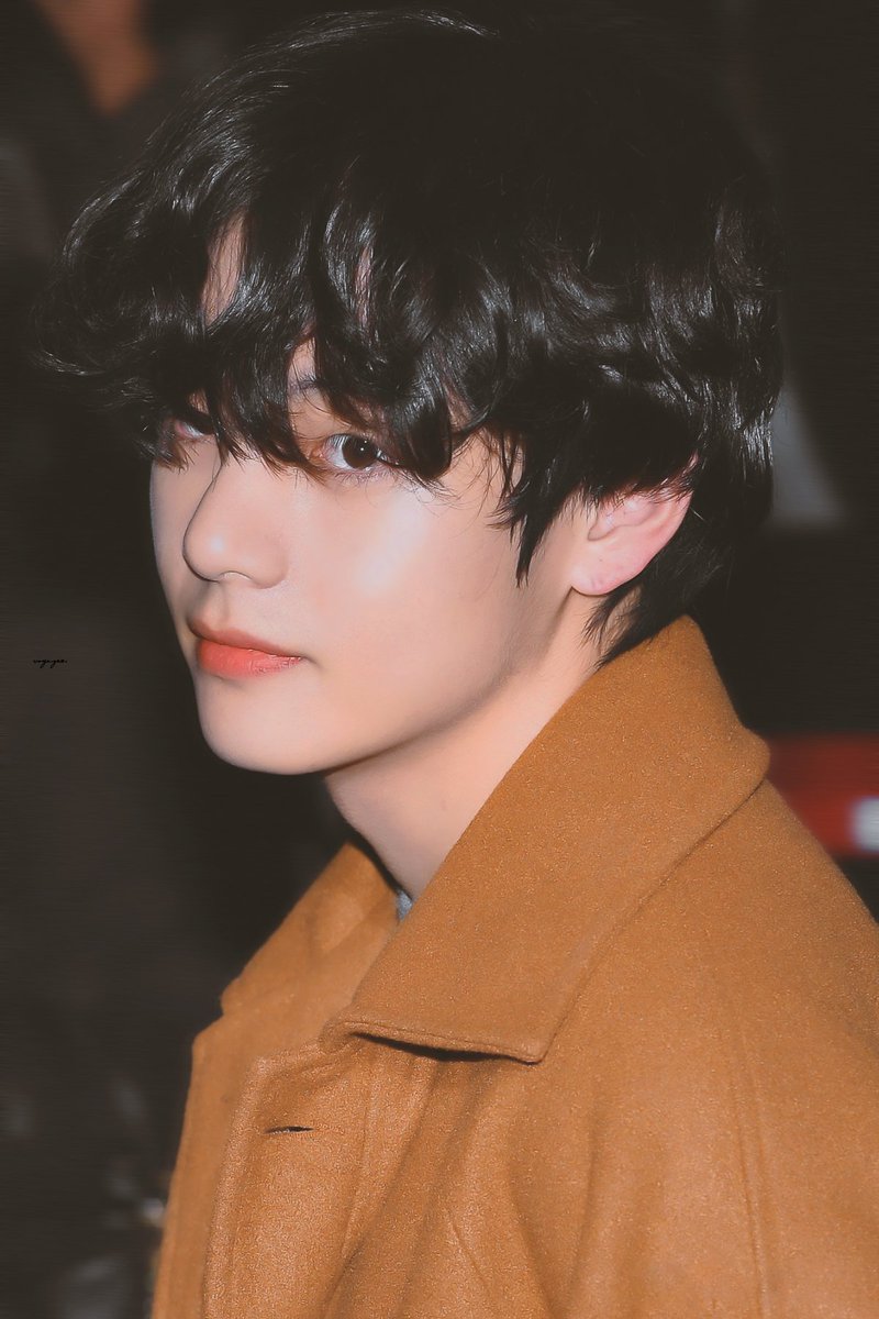 verohk88's tweet photo. @cnonchoni @Dtopbeautyworld @BTS_twt I nominate #KimTaehyung (#BTSV)  #100MostHandsomeMen2021 #TBworld2021 @BTS_twt https://t.co/hpYIyr2BsG