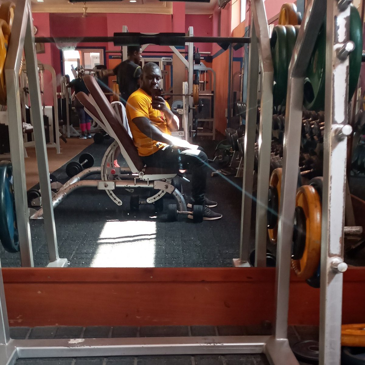 NanaAnsahObofou's tweet photo. Man for burn calories #ExerciseIsGood https://t.co/2w8Tvf4AqC