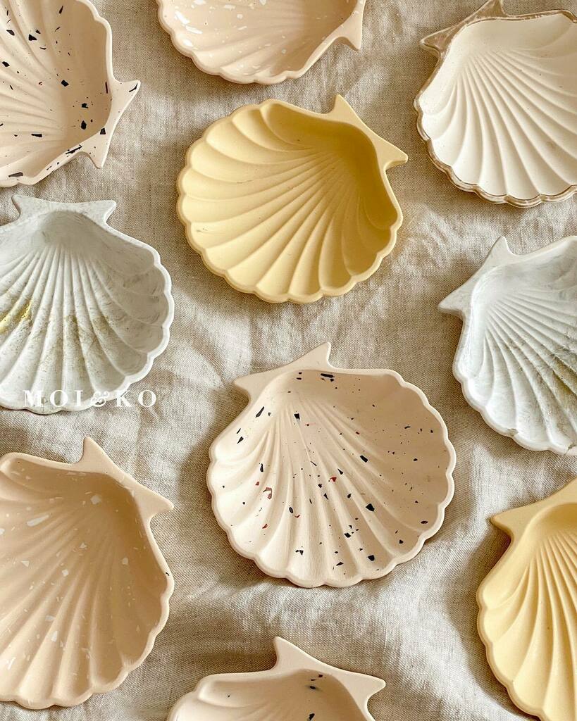 moiandko's tweet image. 🐚 NEW IN! New collection of beautiful shell-shaped dishes perfect to hold jewelry, keys, accessories, and more!⁣
⁣
Available in some beautiful pastel shades ♡ They are soooo cute!!! We are in love ♥︎⁣

#moiandko #shelldish #resintray #handmadedi… instagr.am/p/COujksmHDjp/