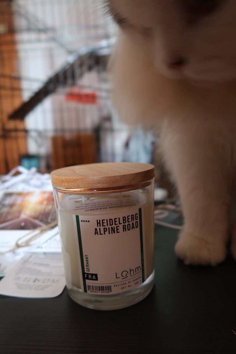 WarmSweetlady's tweet photo. แกะกล่องแบบ วุ่นวายหน่อยๆ
เทียนหอมแบรนด์ไทย ที่concepts น่าสนใจมากๆ
Lohm กลิ่น Haidelberg Alpine Road
#เทียนหอม #เทียนหอมไขถั่วเหลือง #Lohm
#รีวิวเทียนหอม https://t.co/MlmKmoz1WA