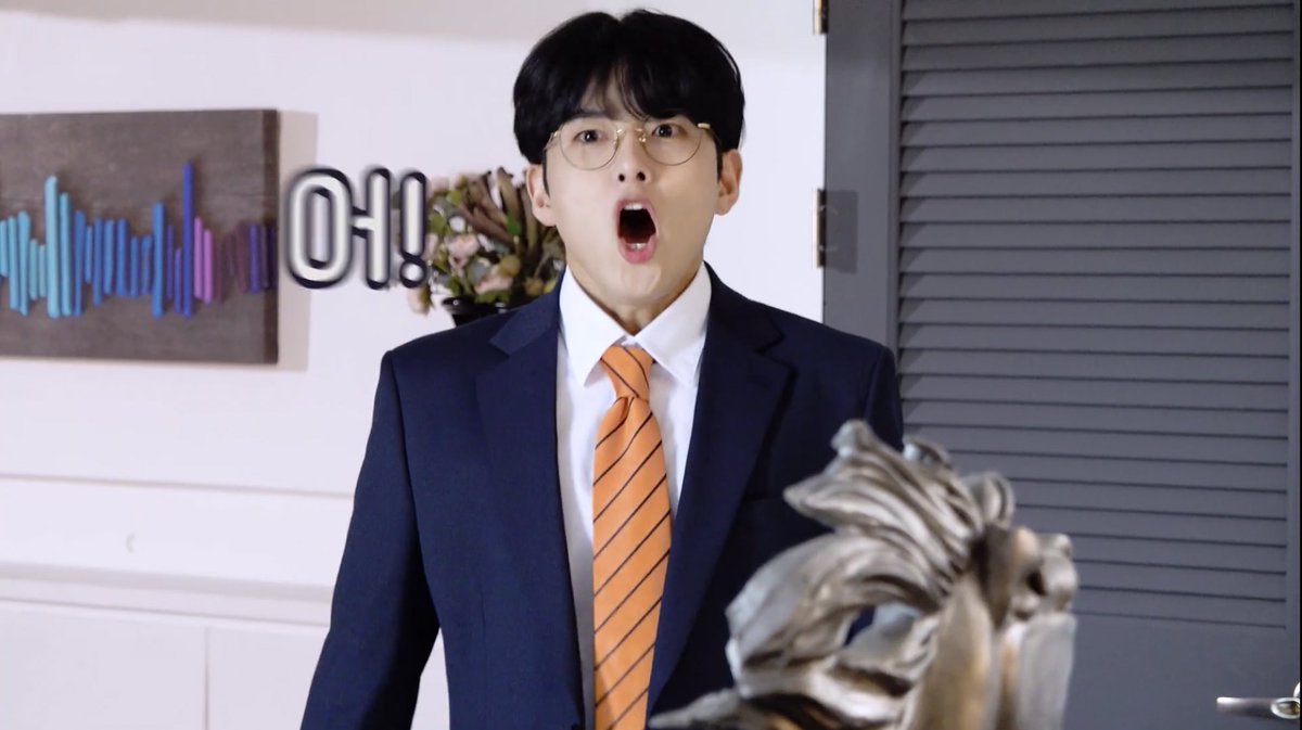 dearhee710's tweet photo. 요즘들어 령구 자신있어 짤 진짜 많이 생기는 듯🤣
#려욱 #Ryuwook https://t.co/xZbG1DUL7i
