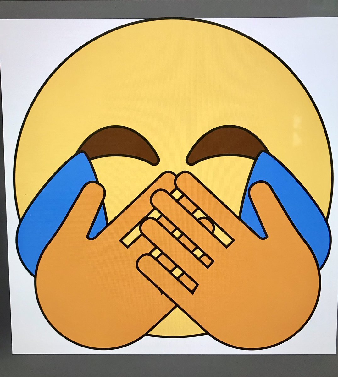 fanofwebcomics's tweet photo. My attempt at making a #emoji today #uni #digiplat https://t.co/7bPtZ62yXe