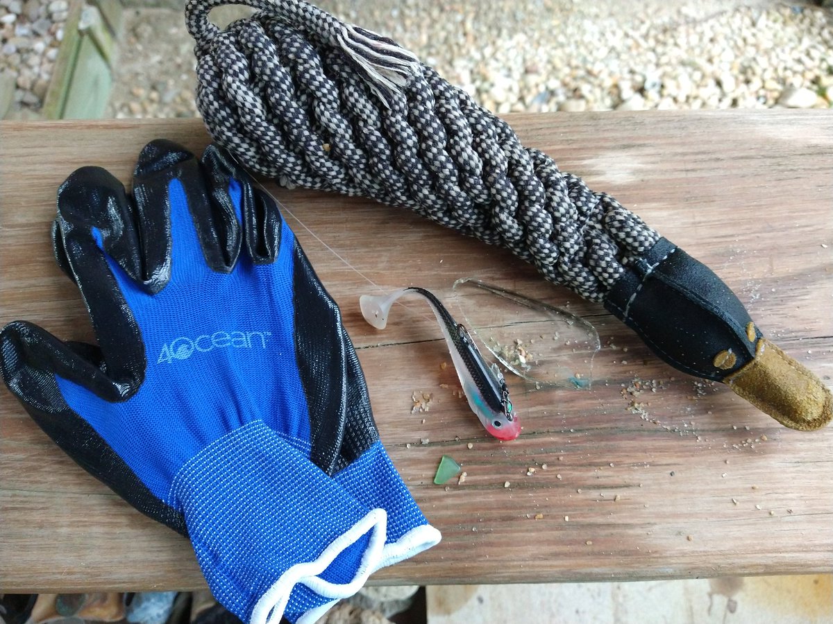 beachobxgirl's tweet photo. Thankful to be collaborating with @4ocean for beach clean ups. Gloves are great for picking up broken glass and sharp hooks.

Code .. BEACH10 save 10%
Link .. https://t.co/Z7JOu2cnJf 

#4ocean #4oceanlifestyle #4oceanbracelets #beachcleanup #beach https://t.co/1ipxxaxy9M
