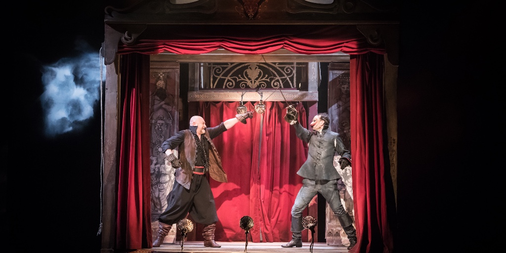 C’est confirmé, le capitaine Fracasse entrera en scène devant la façade du château de Grignan cet été. De fin juin à fin août, cette aventure épique vous emmènera au 17e siècle !
Nous attendons les décrets pour vous annoncer le calendrier et la date d’ouverture de la billetterie.