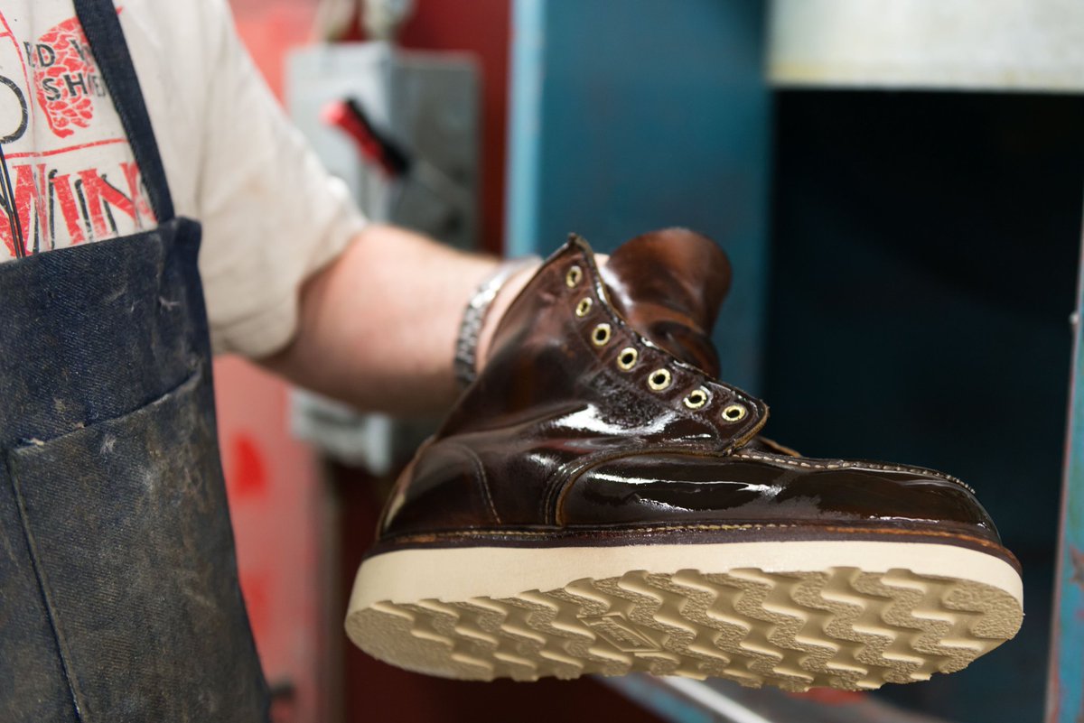 10/ While I understand Clarks are in the business of selling footwear, they could could continue to extract value from their old products - through resoling and cleaning services (like Redwing) - creating an entirely new revenue stream, and reducing their dependence on new sales.