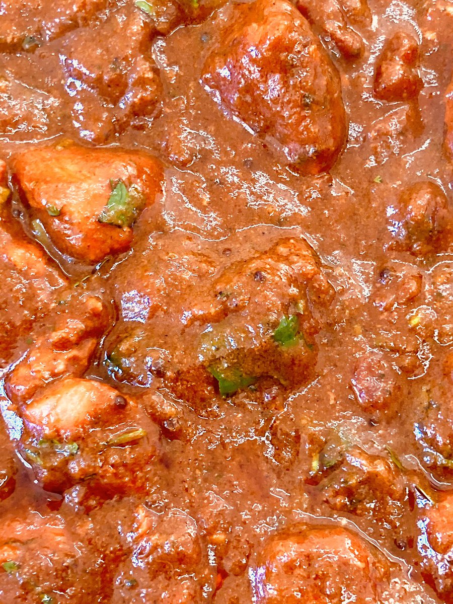 🎉 this weeks curry 🎉.                                  
Chicken tandoori masala with rice and naan bread.  Ready for you to reheat at home! 
#shoplocal #eatlocal #supportlocal