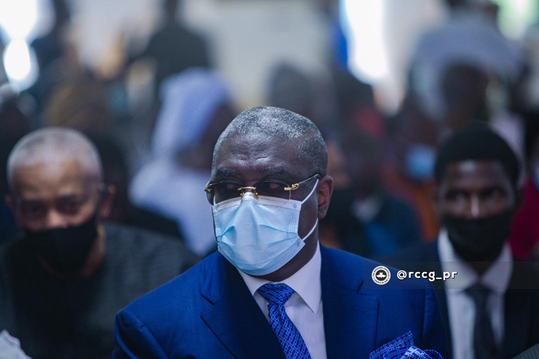 Ojmedianetwork's tweet photo. Photo Speaks: Live Now At The Ongoing Burial Procession Of Late Pastor Dare Adeboye.
#Adeboye #dareadeboye #pdee #pastordee #PastorAdeboye #TuesdayThoughts #TuesdayEvent #rccgworldwide #Moonshot #lockdown #rccg #ojmedianetworktv #ojmedianetworknewsupdate https://t.co/AP78SP0uUO