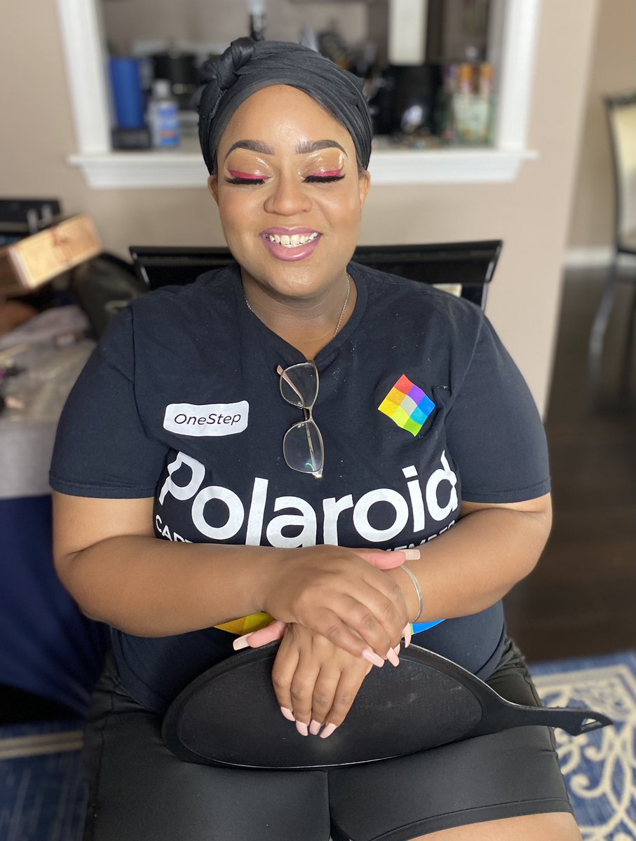Najthemua's tweet photo. Gloss π
#NajtheMUA #nyxcosmetics #essencecosmetics #757mua #FierceFaces #nyxprodropfoundation #revolutioncosmetics #lagirlscosmetics #glosslid #kissglue #blackmakeupartist #lorealcosmetics https://t.co/CxZBO1FYrG