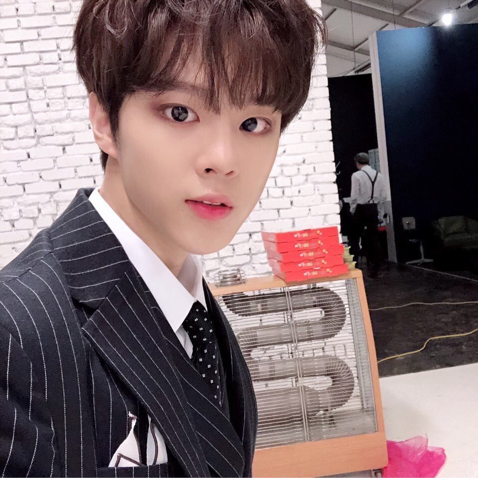 cnerrx's tweet photo. 김우석 매크로 https://t.co/jHREChv20W