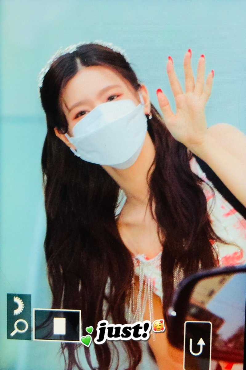 justmy131's tweet photo. 210511 🌹
아기천사 
#여자아이들 #GIDLE #미연 #miyeon https://t.co/a6tRcjjHN6