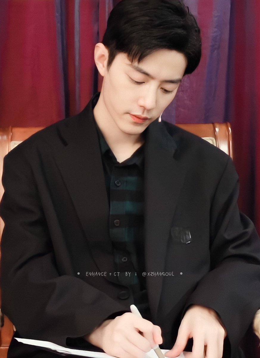 xzhansoul's tweet photo. i suddenly remembered this quotes:

for the first time in a long time i have met a man that makes my heart want to stay — nikki rowe

yes, xiao zhan the man you are! https://t.co/gy6RplK0K0
