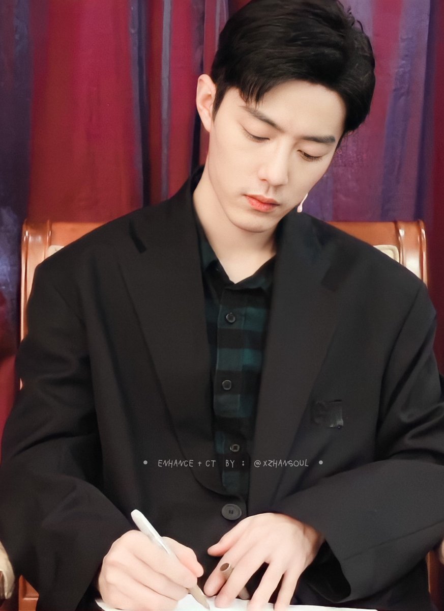 xzhansoul's tweet photo. i suddenly remembered this quotes:

for the first time in a long time i have met a man that makes my heart want to stay — nikki rowe

yes, xiao zhan the man you are! https://t.co/gy6RplK0K0