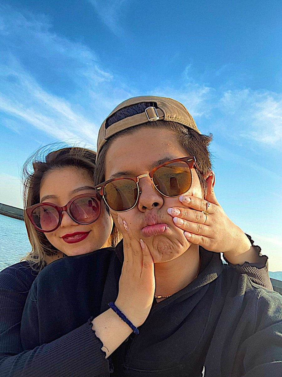 arshzk_'s tweet photo. 💙🤍💙🤍 https://t.co/t7WEmh124U