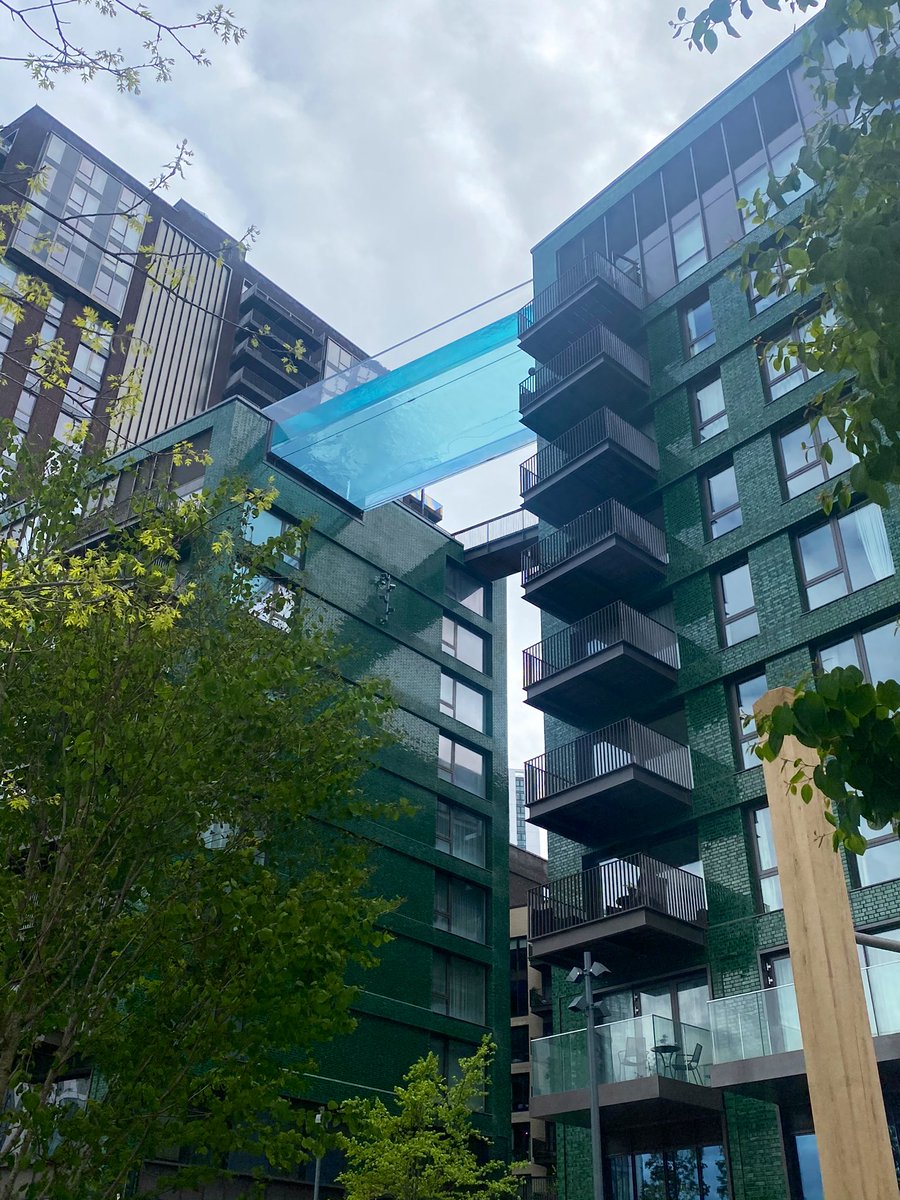 Em Sheldon tweet media