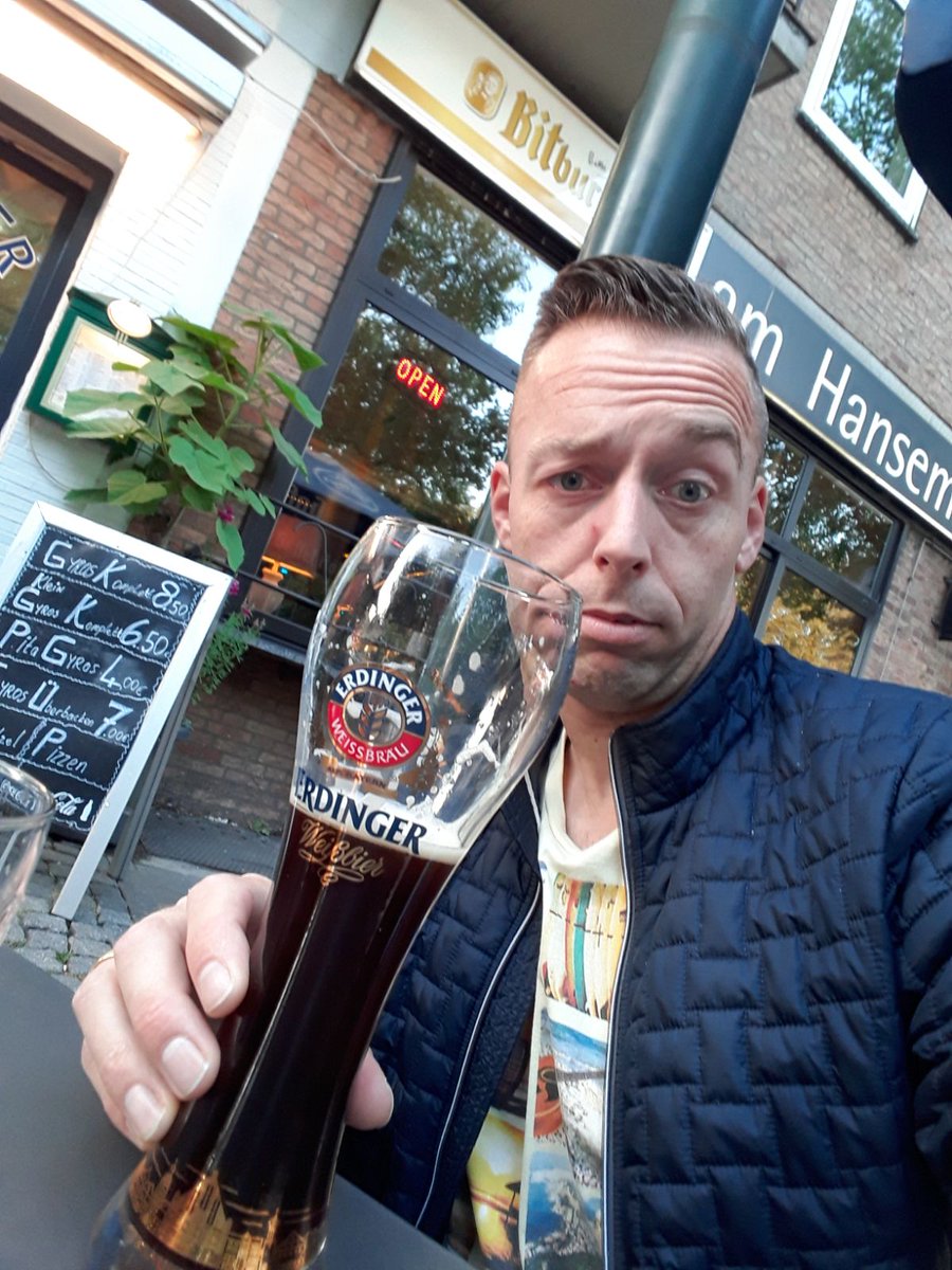 Vandaag bij de MIEGROUP: Erwin Bakker

De dagelijkse leiding valt onder deze man, getrouwd met zijn Yvonne en stiefvader van Louise. Onder zijn leiding zorgt Erwin ervoor dat hij aanstuurt en overal van op de hoogte is. Wat zouden we op een schip doen zonder goeie kapitein?