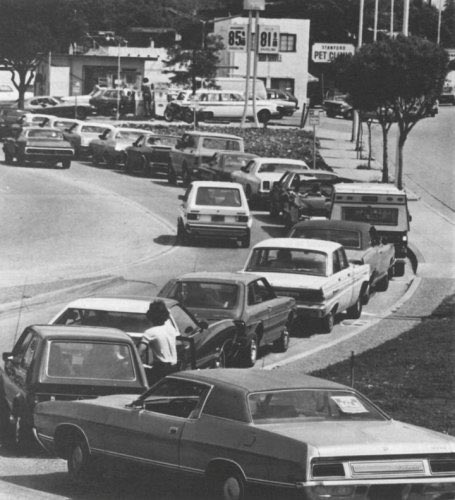 Well done <a href="/POTUS/">President Donald J. Trump</a> <a href="/DHSgov/">Homeland Security</a> !!  You’ve managed to take us back to the 1970s in a matter of 100 days. #BidenGasLines #BidensAmerica #GasShortage