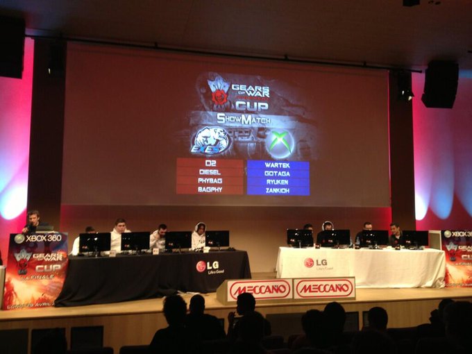 bonjour à tous, je suis a la recherche de staff pour <a href="/eXeSeSport/">eXeS eSport</a> 
Projet solide et ambitieux de grosses équipes a venir.

- Community manager 
- graphistes ( bénévoles ) 
- responsable esport 
- manager esport 

Mes DM sont ouverts 
<a href="/GnrationEsport/">Génération Esport 🍚 ⛓</a> @StaffFTN <a href="/Cherche_1Groupe/">Cherche 1 Groupe</a>