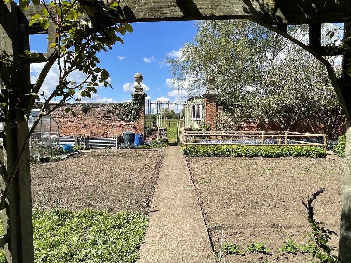 CJHoleHucc's tweet photo. We are delighted to have found lovely buyers for this stunning Grade II listed property in Longford. Our Sales Team are working hard behind the scenes on the sales progression now. #CJHole #EstateAgent #SoldSTC #Property #Longford https://t.co/Aeq32NZFWY