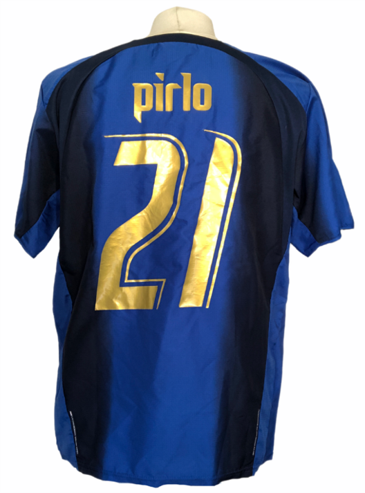 YfsMarketplace's tweet image. Les nouveaux du jour !
Vous aussi n'hésitez pas à vendre vos maillots devenus indésirables chez la #TeamYFS !!
👉 YourFootballShirt.com