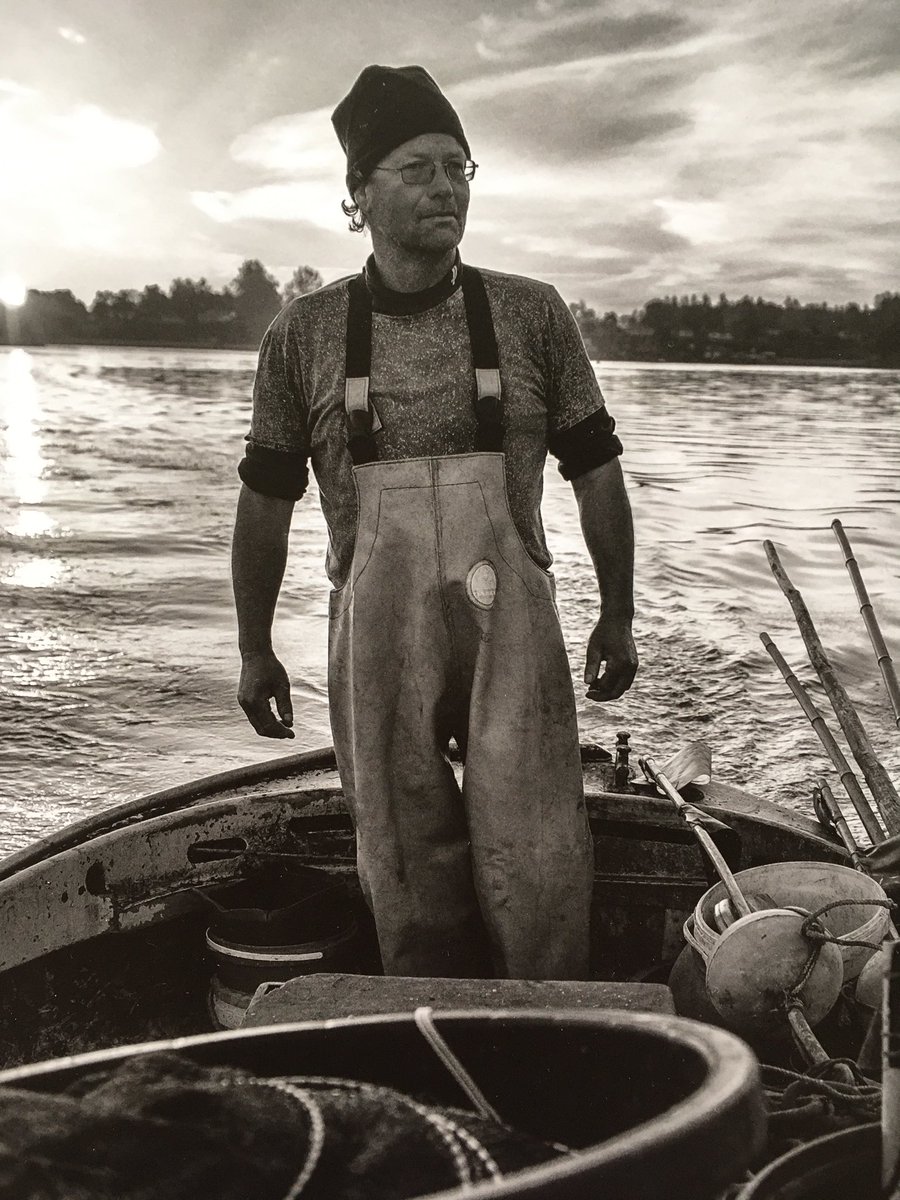 backheuer's tweet photo. Stolze Fischer vom Holm in Schleswig: Fotograf Holger Rüdel setzt den letzten fünf Aktiven mit einem Bildband ein Denkmal. Absolut sehenswert. #fischer #wachholtz #zeitenwende #fischerei #schleswig https://t.co/aF3GALlsyO