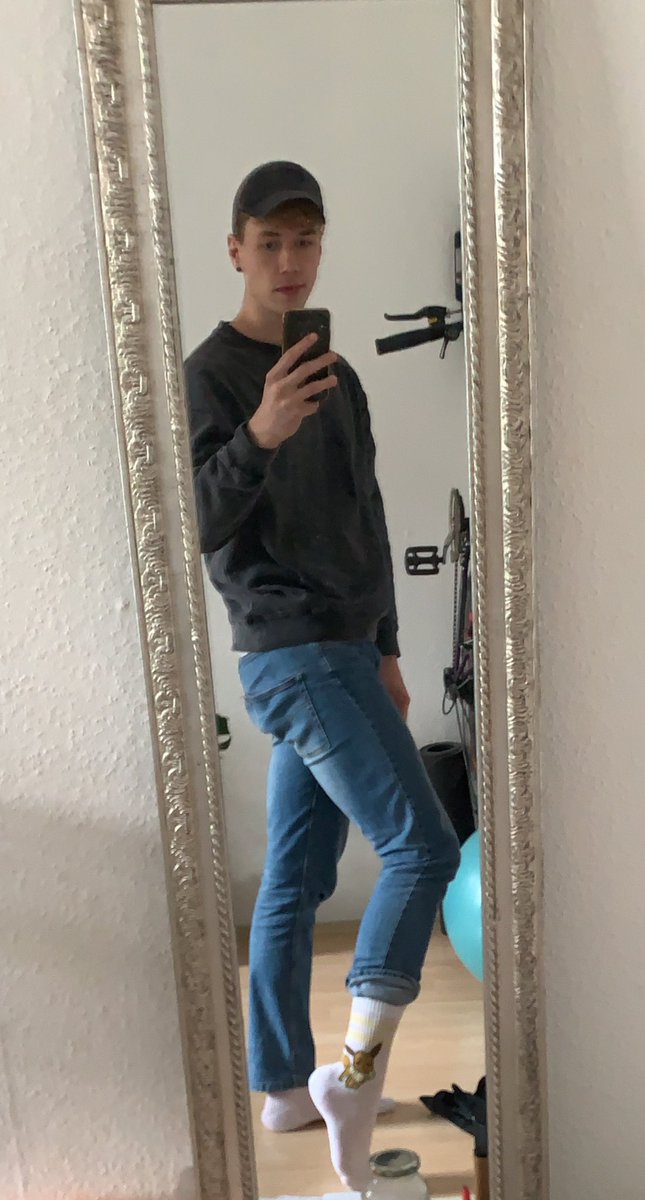 senfnascher's tweet photo. Don’t talk to me or my eevee socks ever again https://t.co/ix9yKeAIBY
