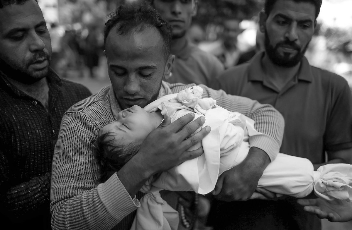 Tabutların küçüldüğü yerde
zulüm büyüktür…

“Şüphesiz ki, o zalimler 
kurtuluşa asla eremezler.” 
| En’am 21

#AksadaBaskinVar