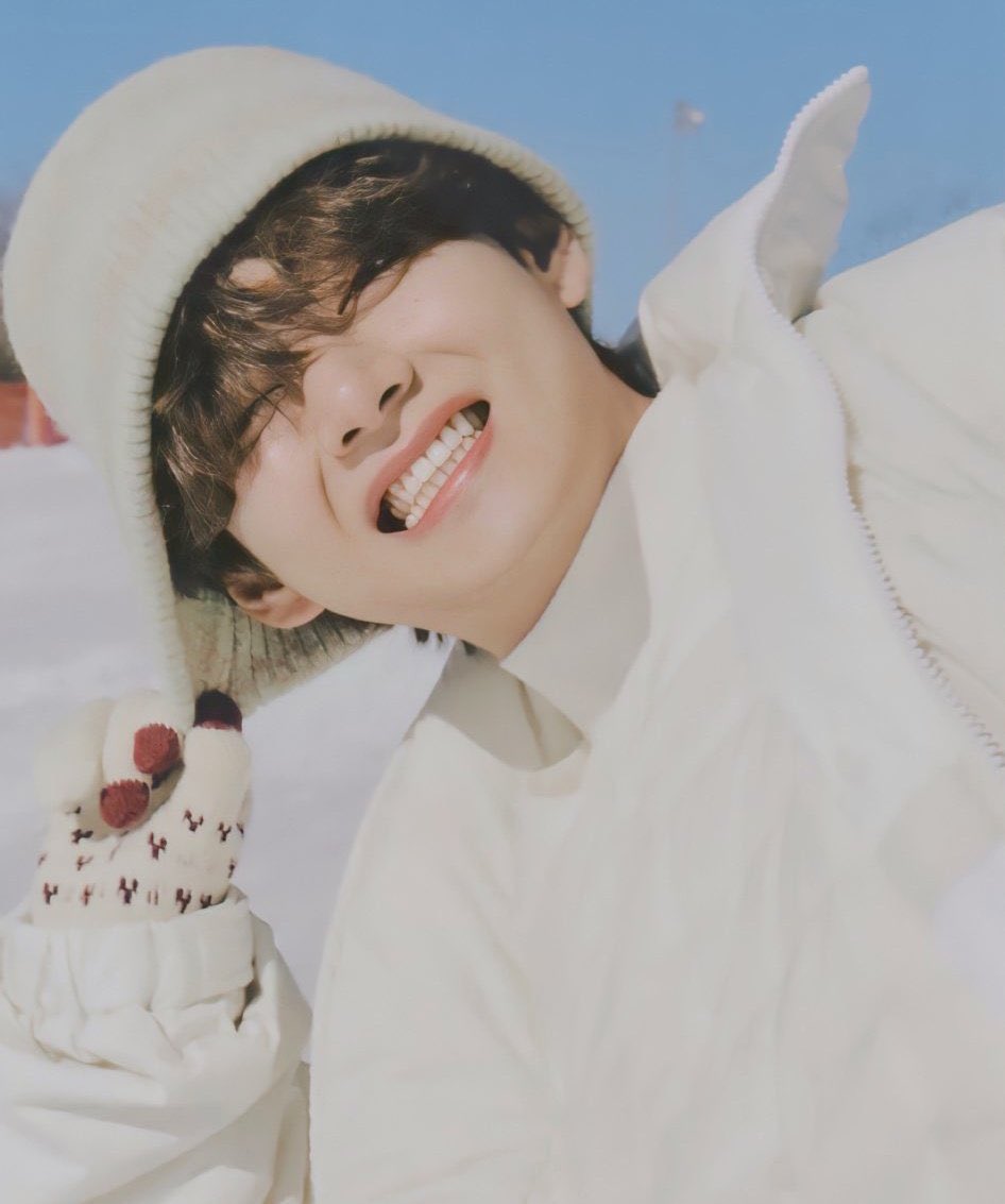 อาร์มี่ทุกคนเมนใครคะ แล้วโพไหนกันบ้าง เราเมนแทฮยอง โพคนสวยขา😻 (3) 

I vote <a href="/BTS_twt/">방탄소년단</a> for #BBMAsTopSocial