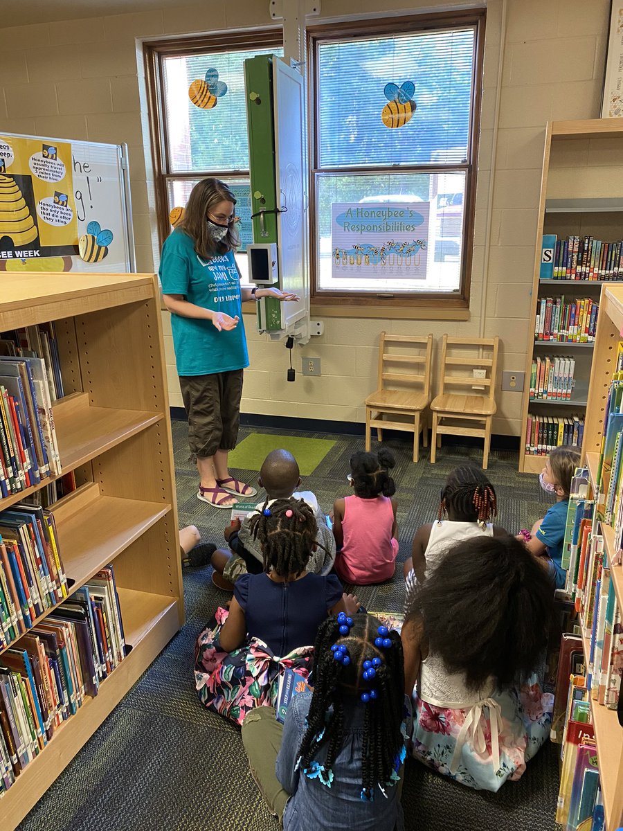 DfesLibrary's tweet photo. The Bees are back!!!! @fox_cubs #beessentialtoday #bees #honeybees #Pridein5 https://t.co/5HywQTktaX