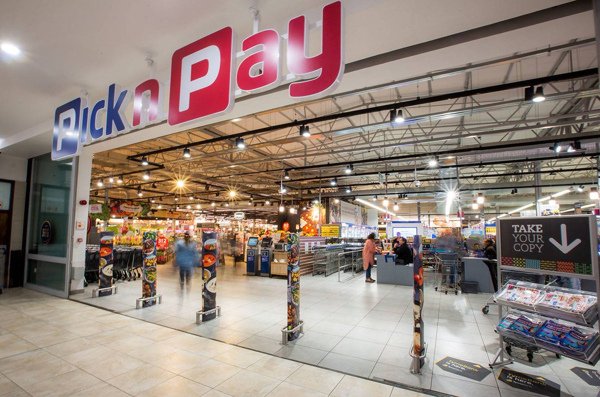 News24's tweet image. Pick n Pay says it owes customers R200 million, and they should please claim it | @BISouthAfrica 

ow.ly/1usJ50EJLyJ