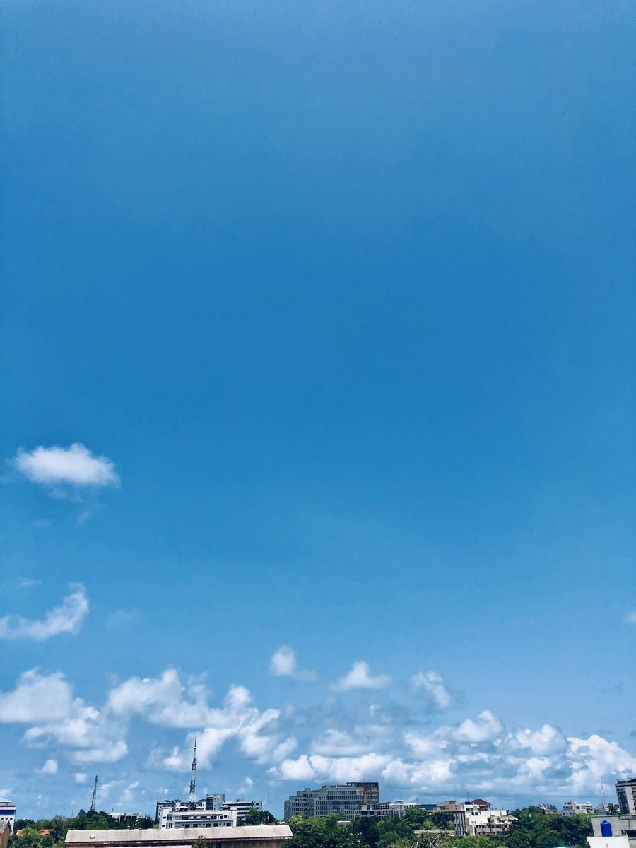 kryos999's tweet photo. Le ciel de cotonou est tellement beau aujourd’hui https://t.co/Uh3MM7tsjL