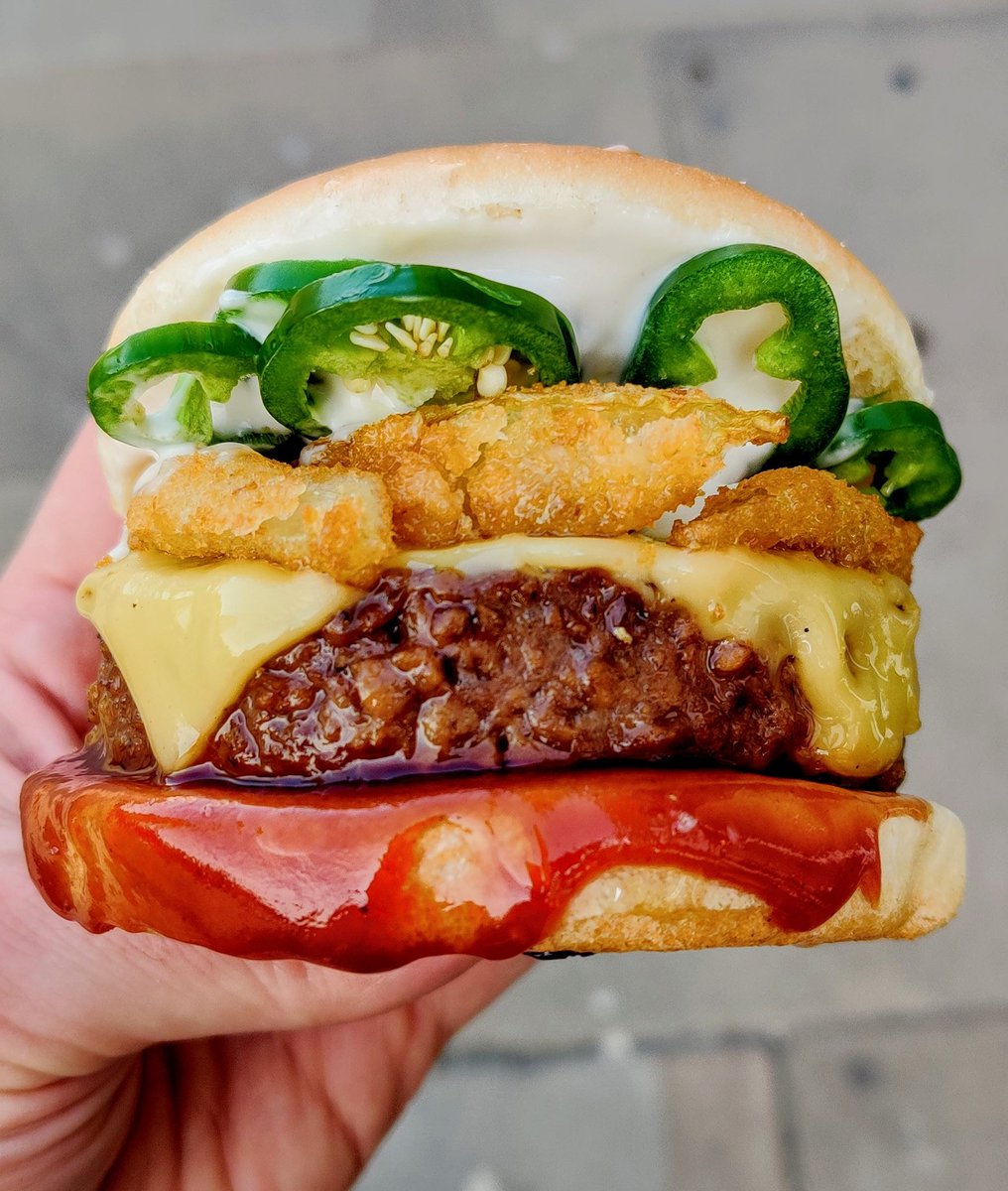 Fountain Head tweet media