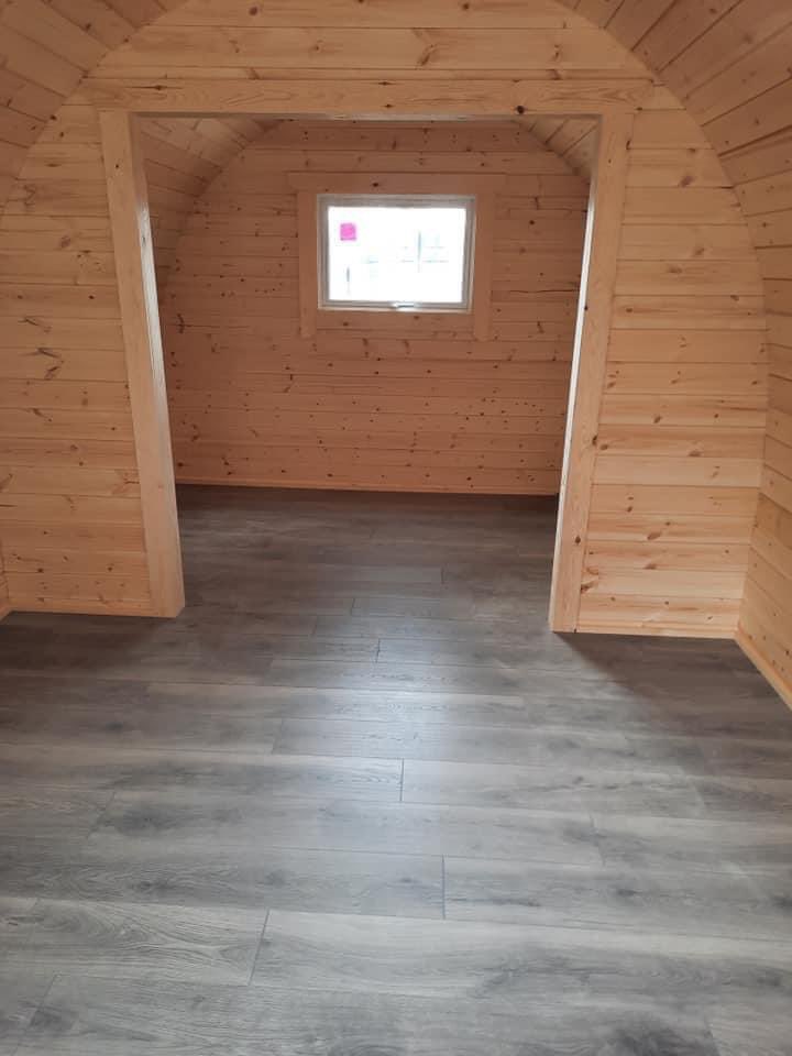 __mckie__'s tweet photo. FOR SALE 

3m x 5.2m pod, full electrics and lighting, grey laminate flooring UPVC double doors and rear window.

£8100 

DM FOR info https://t.co/SfEsFx4m9l