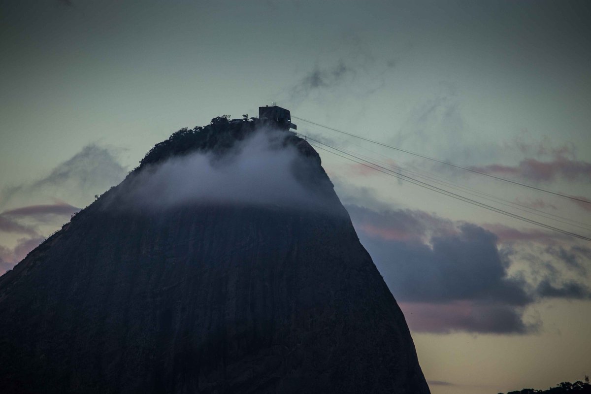 riodreamflat's tweet image. The beginning of a new day in Rio de Janeiro. Do u wanna win an apartment there? Buy ur ticket raffles and good luck!!

#raffall #riodejaneiro #rj
#aterrodoflamengo #gloria #riodreamflat #beach #brazil #loft #carnival #beach #zonasul #raffle #apartment  #flat #lgbtq #sugarloaf