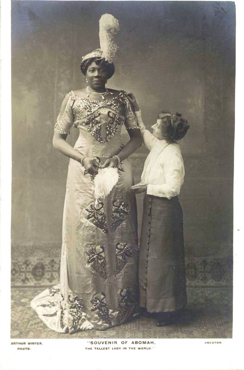 BlakAmericans's tweet image. THE BLACK AMAZON | Early 1900s
Ella Williams who prefers to be call by her showbiz name Mme Abomah was once the world's tallest hot and beautiful lady in the late 1800`s and early 1900`s. She was reputed to be 7ft 6inch giantess.