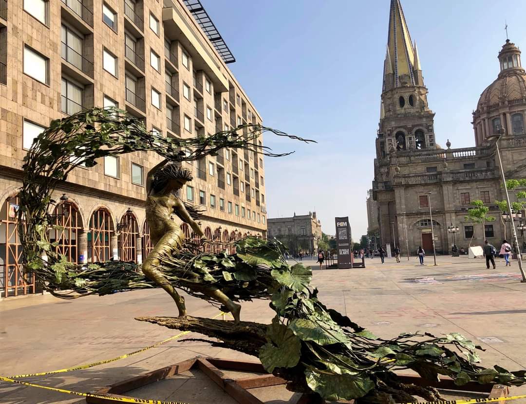 MCastellanosib's tweet photo. Te invito a visitar las Esculturas Monumentales de Jorge de la Peña, como parte de las actividades del Festival Cultural de Mayo.

Se encuentran en el Paseo Fray Antonio Alcalde a un costado de la Catedral de Guadalajara. Permanecerán ahí hasta el 31 de mayo. https://t.co/SGZSwx5TJE