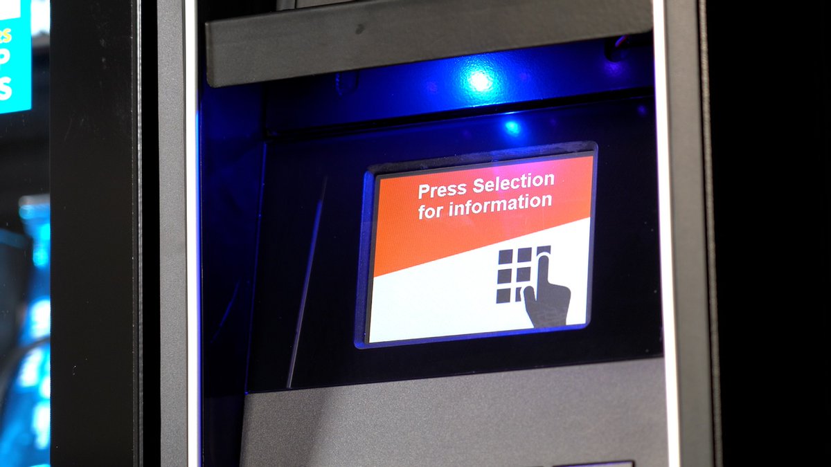 uselectit's tweet image. Did you know that UVend Technology has a life expectancy of over 40,000 hours of continuous use? In comparison, microbial overlays have a life expectancy of merely 90 days. Find out more about the benefits of below.
bit.ly/31WOZpx 
#safevending #vendingtechnology