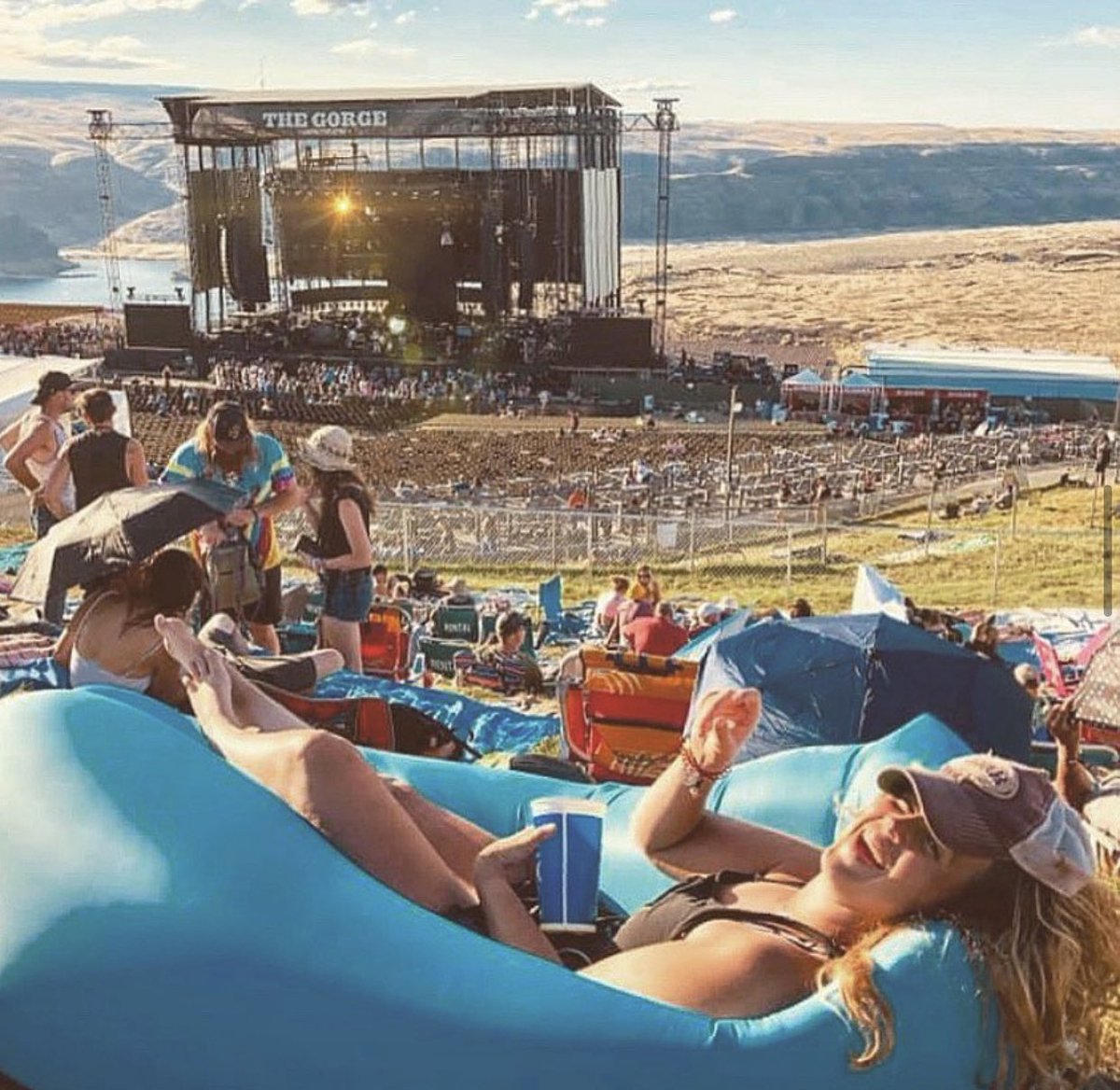 DMBGorgeCrew's tweet photo. The Gorge feels like no place else!

📷 @whit_mills <— Happy Birthday!! https://t.co/SGpbUpDI7q