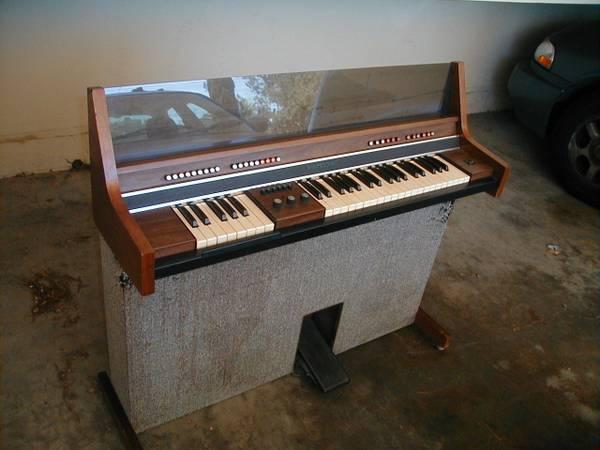 GeeboAds's tweet image. 1974 #BALDWIN #FunMachine #Organ #Synthesizer Analog #DrumMachine #ForSale #Merchandise listings - #CostaMesa, CA at #Geebo 

costamesa-ca.geebo.com/merchandise/vi…