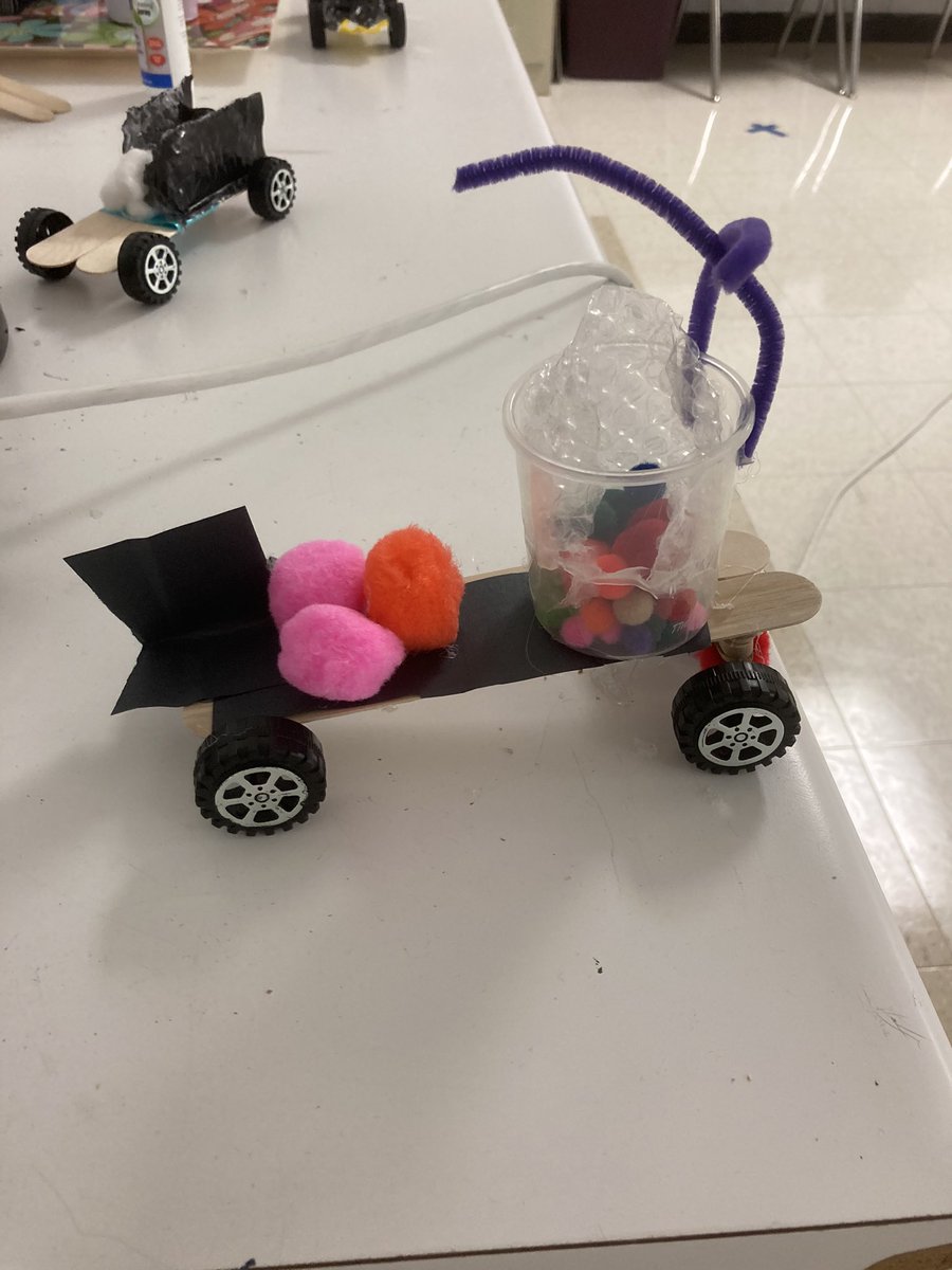 BMattCHS's tweet photo. Some of our egg car designs https://t.co/IWsyaJlP9e