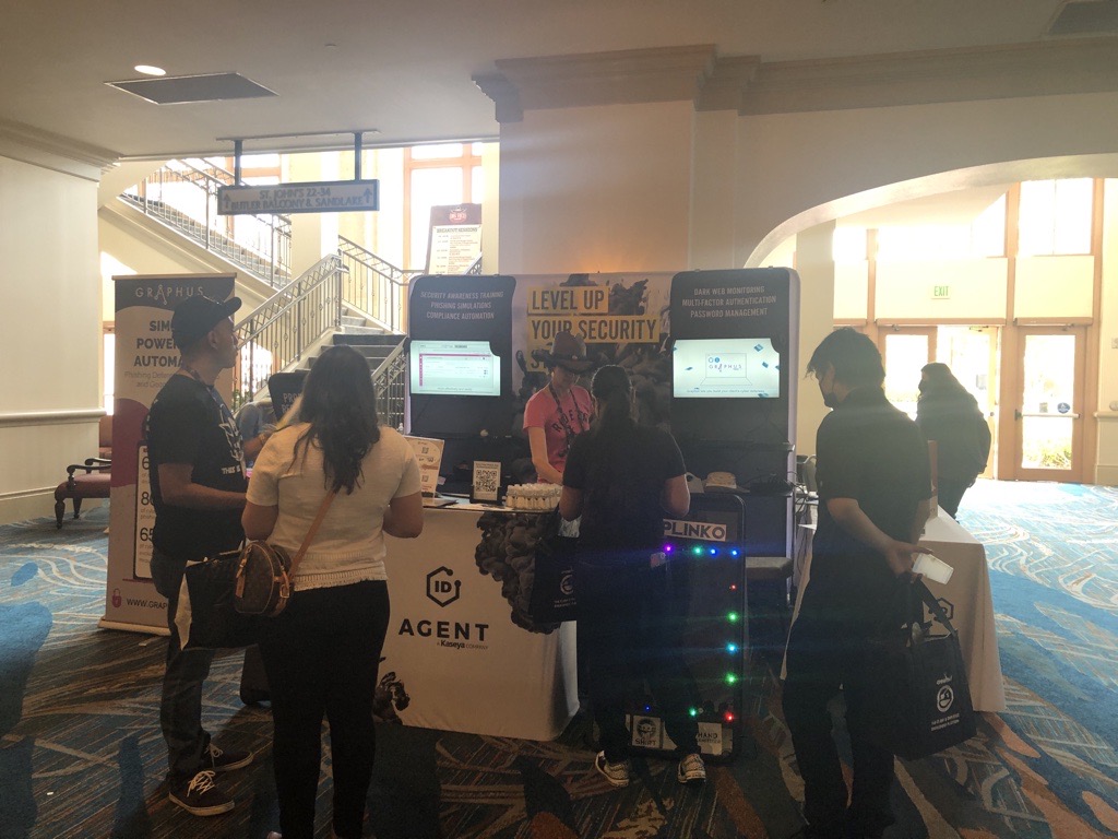 ID_Agent's tweet image. It&apos;s so great to be back at a live event, meeting our customers, and talking about #phishing &amp;amp; #DarkWebID! If you&apos;re here, be sure to visit our booth for Rodeo Plinko and win lots of fun prizes! 🎁 #RobinsBigSeminar