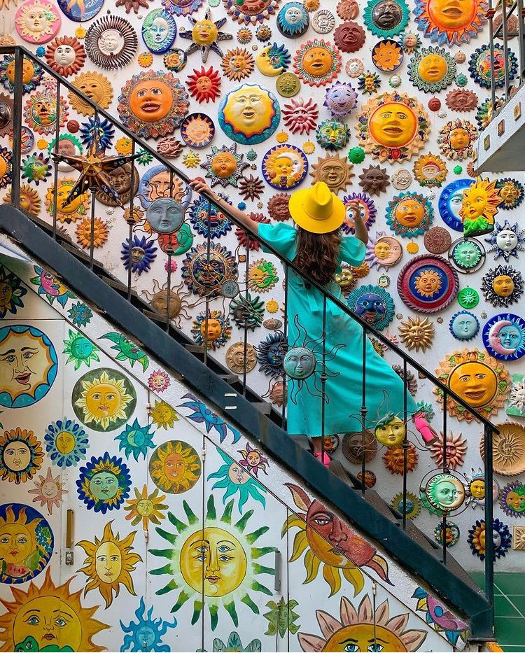 San Miguel de Allende is one of the favorite cities for tourism in Guanajuato, where you will find colorful corners, colonial architecture, culture, crafts and traditional gastronomy.

📷 @ clau.avi / @ itsmejoy_13 / <a href="/miguel_kurz/">Miguel_kurz</a>

📍 San Miguel de Allende, Guanajuato