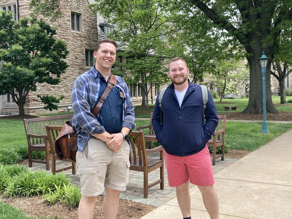 ConcordiaSem's tweet photo. Sem students take a few minutes to catch up before lunch. #semlife #concordiaseminary #semesterwrapup https://t.co/vWChdyVU3q