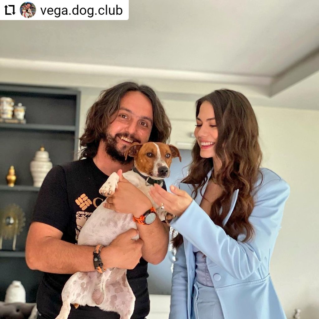 vibes_bycris's tweet photo. 🐶 "Our Little Sausage Rio played with @dmtzdmr in the TV series #DoğduğunEvKaderindir
🤗🎥🎬 "
#Repost @vega.dog.club
#vegadogclub
#petcasting
#emresaçkesici
#jackrussell
#köpekeğitmeniemre
#oyuncuköpek https://t.co/dzqfHCHazN
