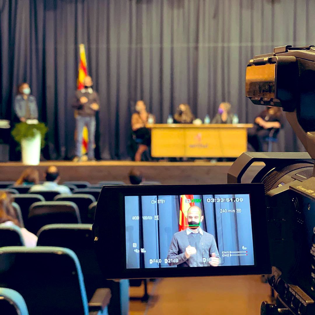TICAnoia's tweet photo. @jordisolatomas: “Estem segurs q iniciatives com #UEAInquieta de @UEAnoia, les jornades #STEMapunt, el Mercat de Tecnologia de @campusiguala, la @mWeek_MWC o el concurs d’entrevistes a dones STEM #EntreviSTEM de @TICAnoia, salven l’escletxa de gènere i creen vocacions.
📷T.Mabras https://t.co/Pl1nOrwuOH