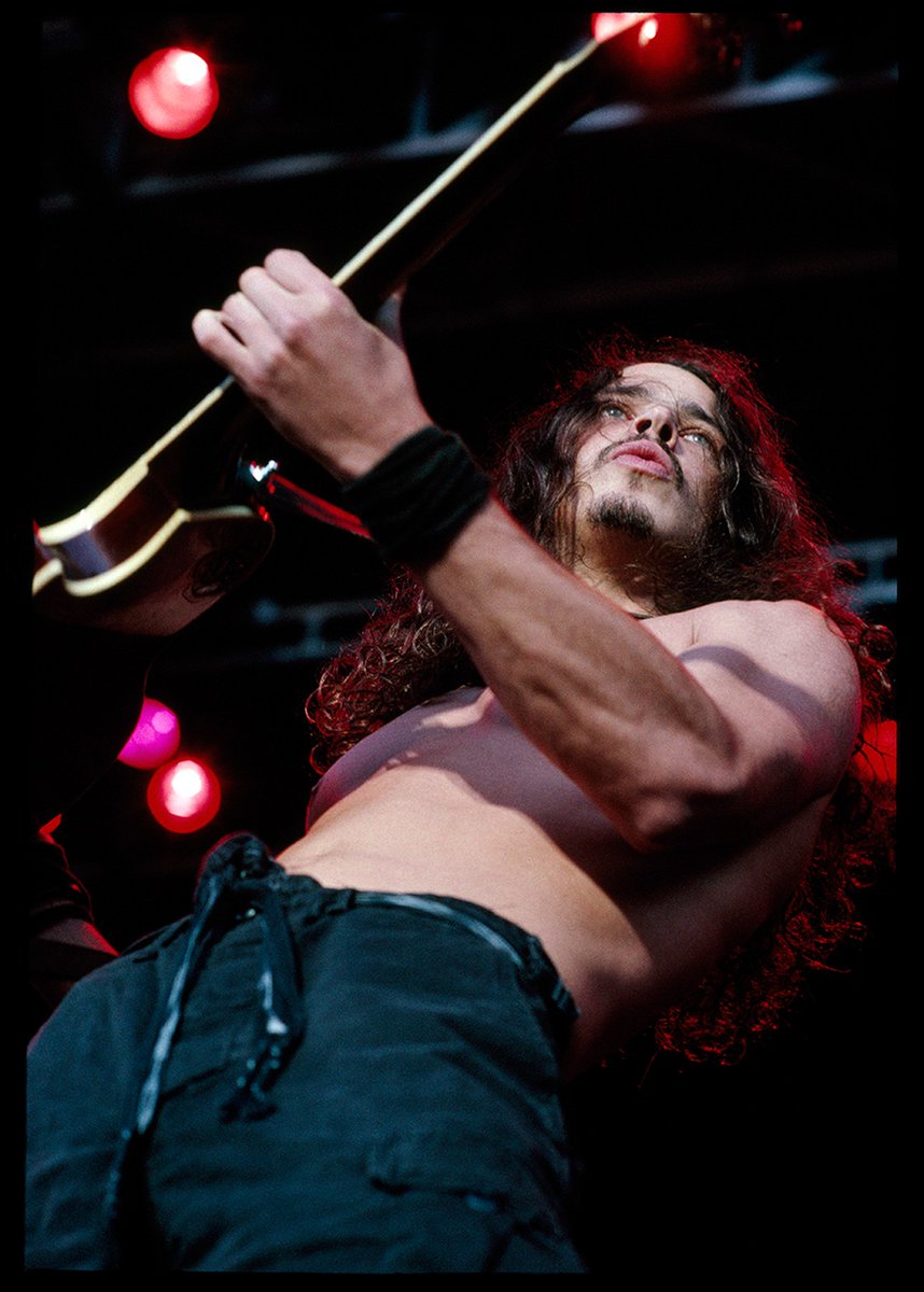 BoredWeb3's tweet photo. Chris Cornell in San Francisco, 1990. 📷 Jay Blakesberg. https://t.co/pUlkkG1Aok
